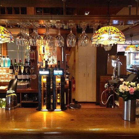 The Royal Oak, Kelsall Bagian luar foto