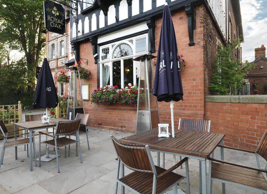 The Royal Oak, Kelsall Bagian luar foto