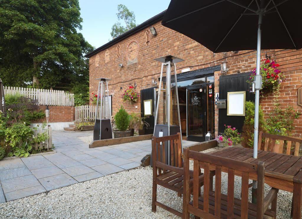 The Royal Oak, Kelsall Bagian luar foto