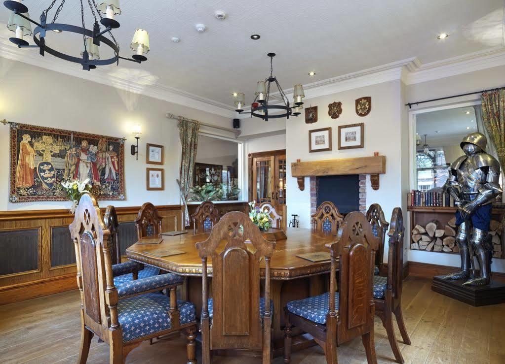 The Royal Oak, Kelsall Bagian luar foto